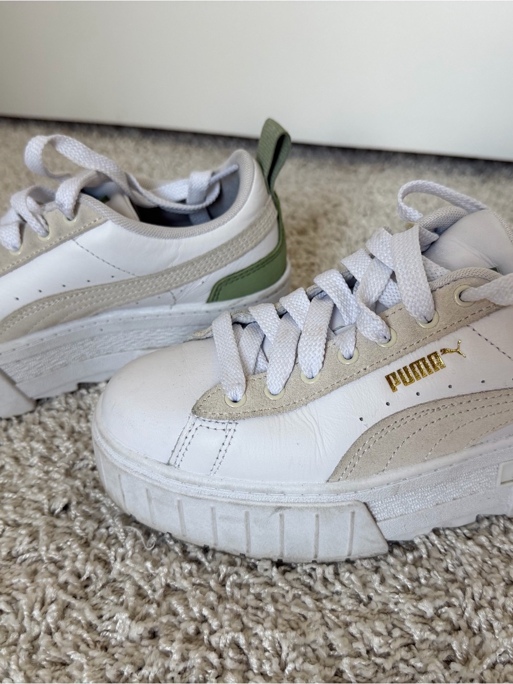 Puma White Sneakers with Beige Suede and Green Heel Tab